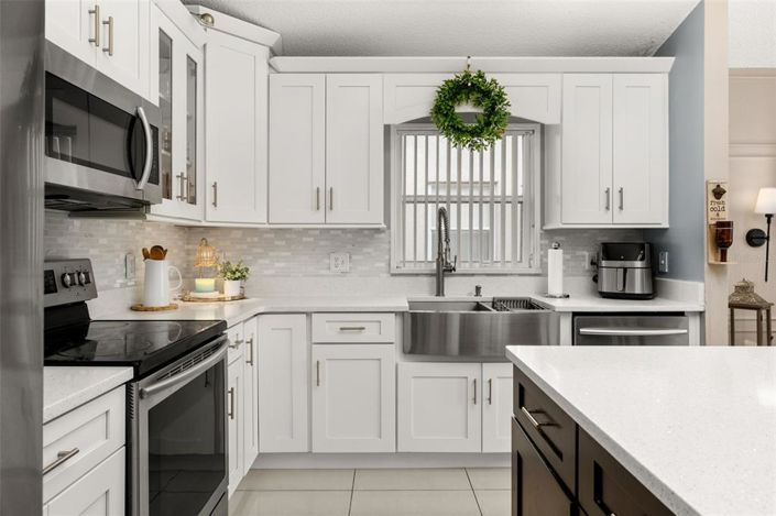 Image No.14-4 Bed Property for sale