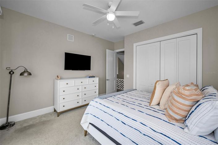 Image No.32-5 Bed Property for sale