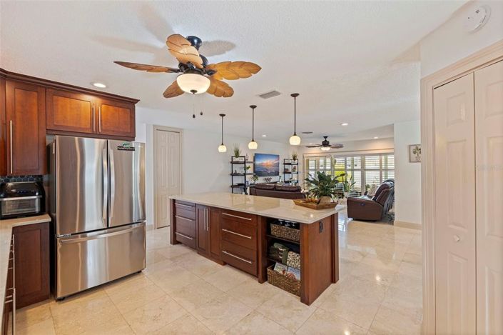 Image No.11-3 Bed Property for sale