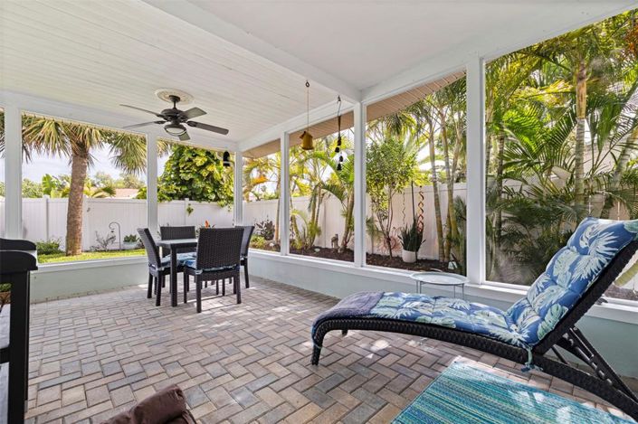 Image No.17-3 Bed Property for sale