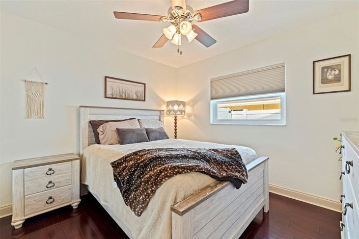 Image No.25-3 Bed Property for sale