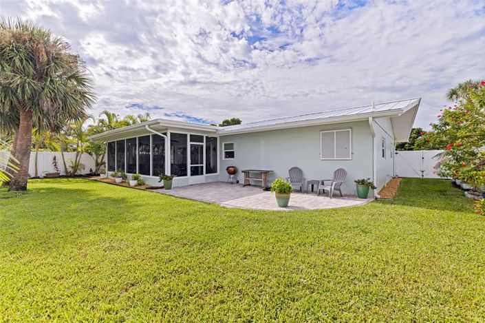 Image No.36-3 Bed Property for sale