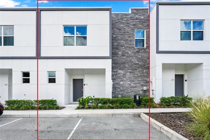 Image No.1-4 Bed Townhouse for sale