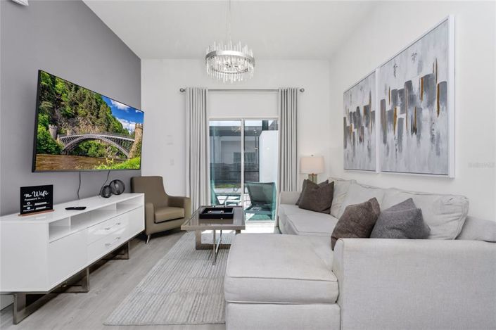 Image No.10-4 Bed Townhouse for sale