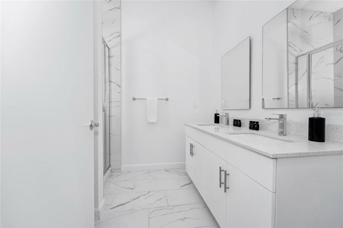 Image No.22-4 Bed Townhouse for sale