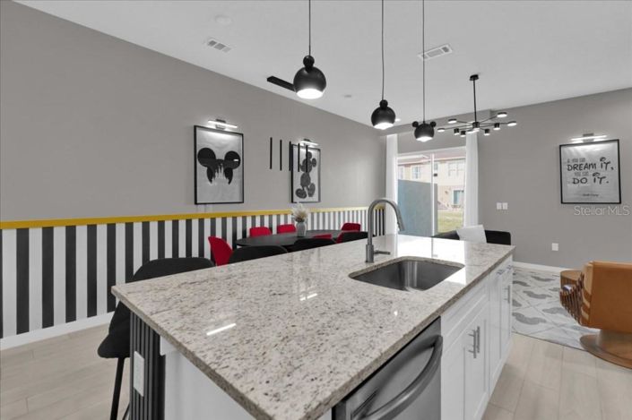 Image No.11-3 Bed Townhouse for sale