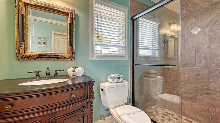 Image No.27-3 Bed Property for sale