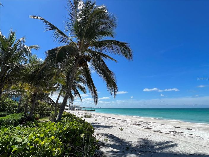 Image No.2-5 Bed Property for sale