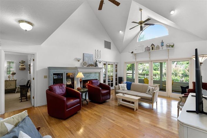 Image No.18-3 Bed Property for sale