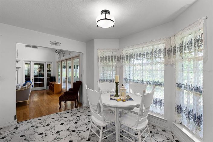 Image No.23-3 Bed Property for sale