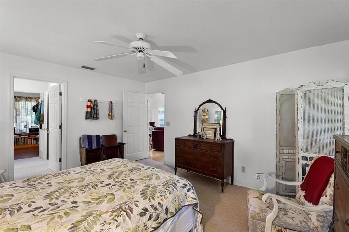 Image No.27-3 Bed Property for sale