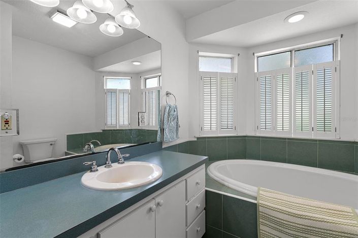 Image No.29-3 Bed Property for sale