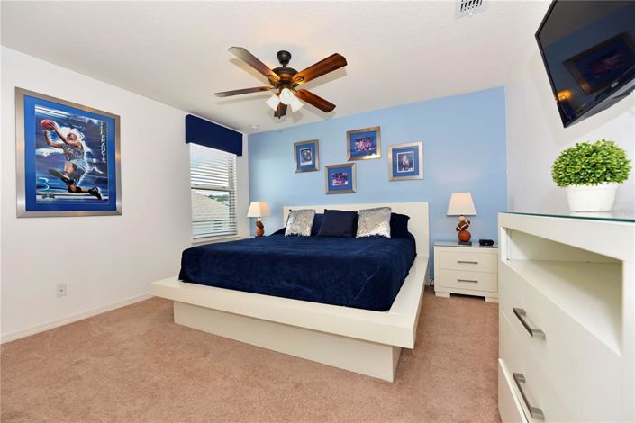 Image No.13-7 Bed Property for sale