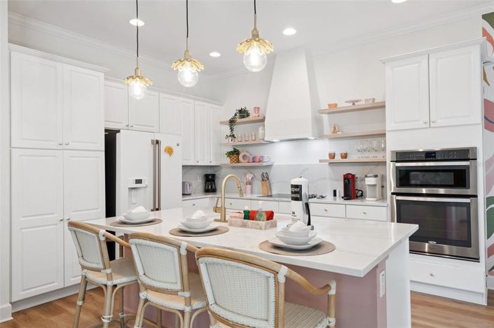 Image No.11-5 Bed Property for sale