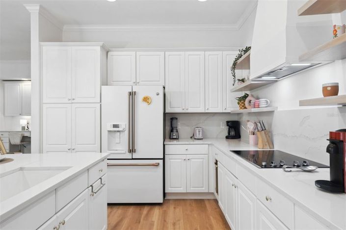 Image No.14-5 Bed Property for sale