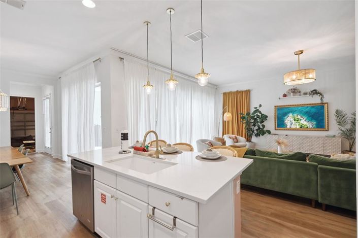 Image No.16-5 Bed Property for sale