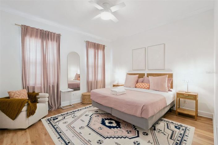 Image No.21-5 Bed Property for sale