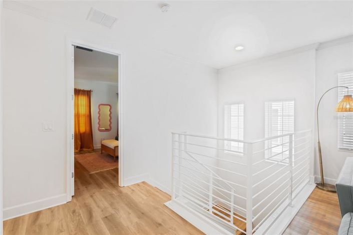 Image No.26-5 Bed Property for sale