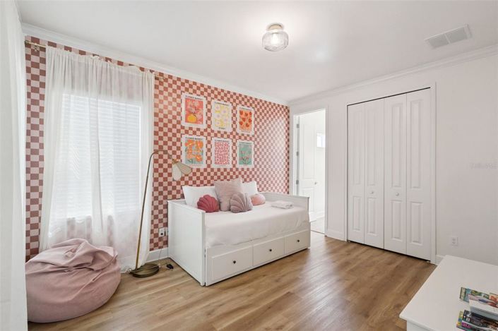 Image No.34-5 Bed Property for sale