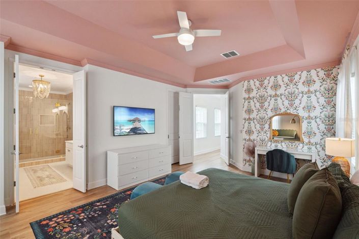 Image No.40-5 Bed Property for sale