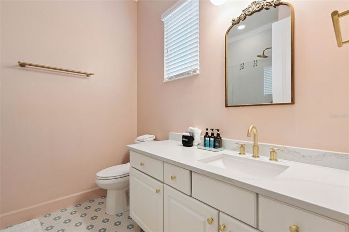 Image No.7-5 Bed Property for sale