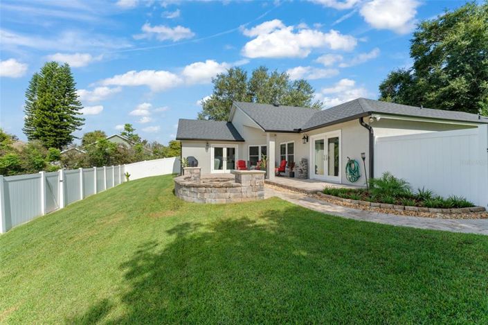 Image No.37-3 Bed Property for sale