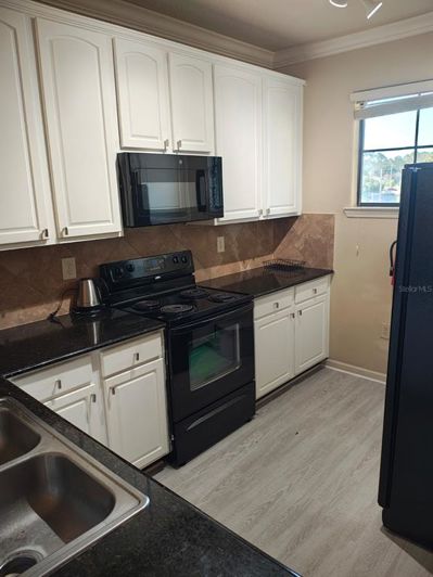 Image No.7-4 Bed Property for sale