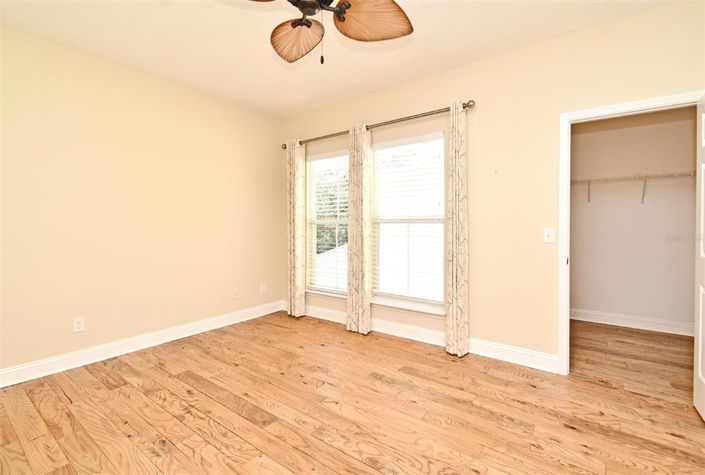 Image No.22-3 Bed Property for sale