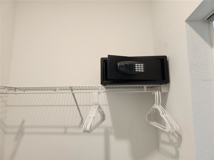 Image No.20-3 Bed Property for sale