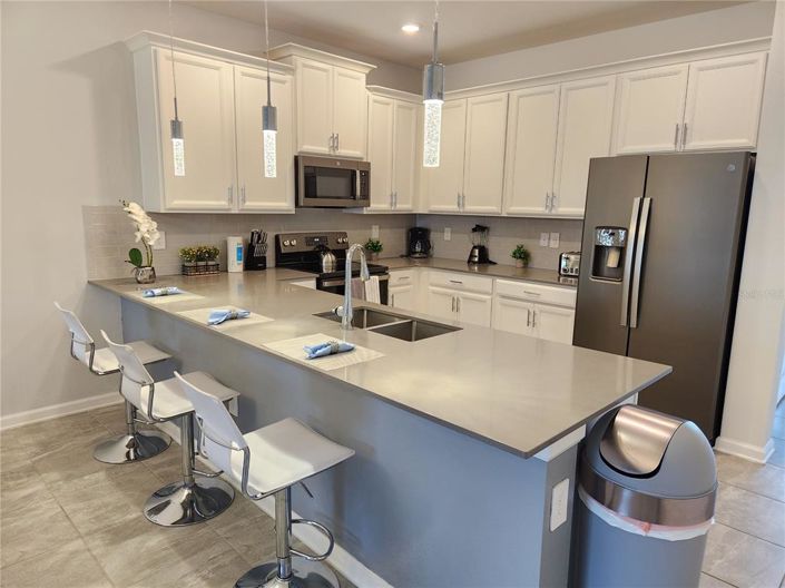 Image No.8-3 Bed Property for sale