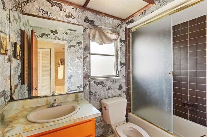 Image No.24-3 Bed Property for sale