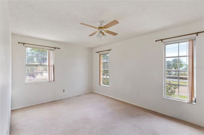 Image No.27-3 Bed Property for sale