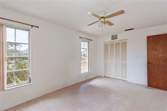 Image No.28-3 Bed Property for sale