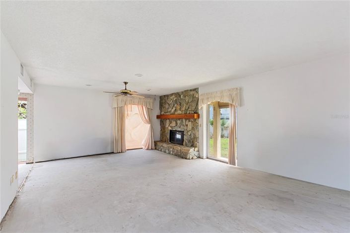 Image No.29-3 Bed Property for sale