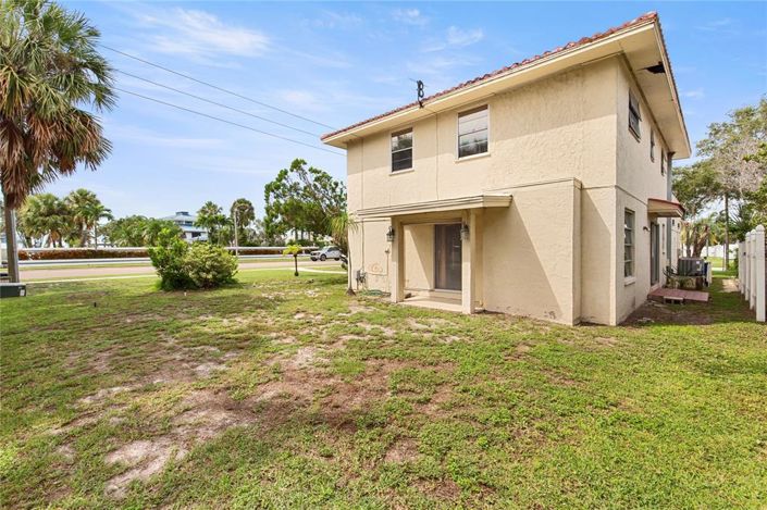 Image No.42-3 Bed Property for sale