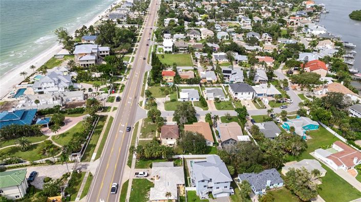 Image No.8-3 Bed Property for sale