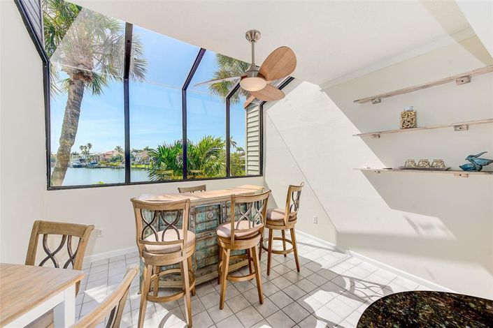 Image No.11-2 Bed Property for sale