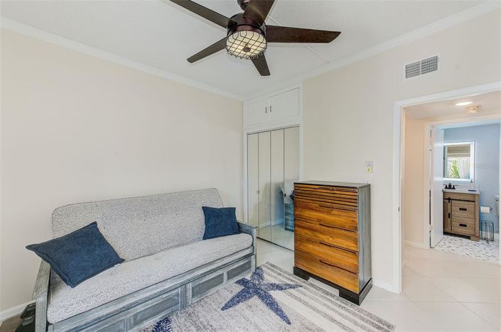 Image No.17-2 Bed Property for sale