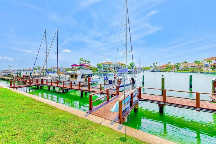 Image No.24-2 Bed Property for sale