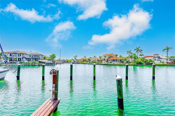 Image No.25-2 Bed Property for sale