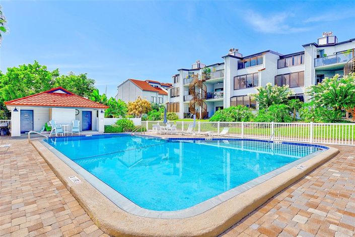 Image No.32-2 Bed Property for sale