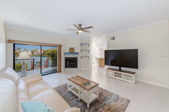 Image No.4-2 Bed Property for sale