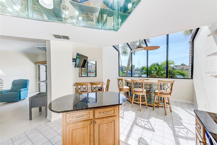 Image No.9-2 Bed Property for sale