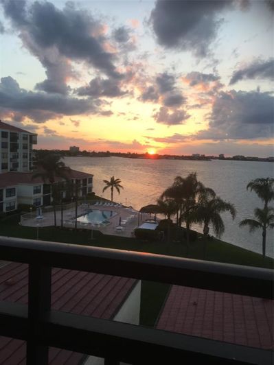 Image No.18-2 Bed Property for sale