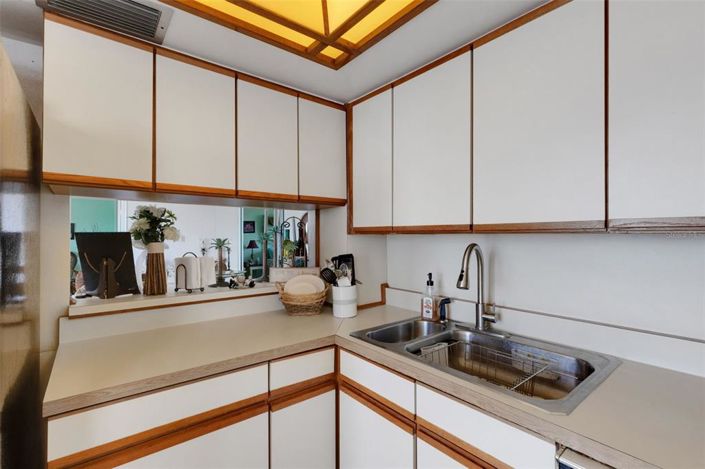 Image No.37-2 Bed Property for sale