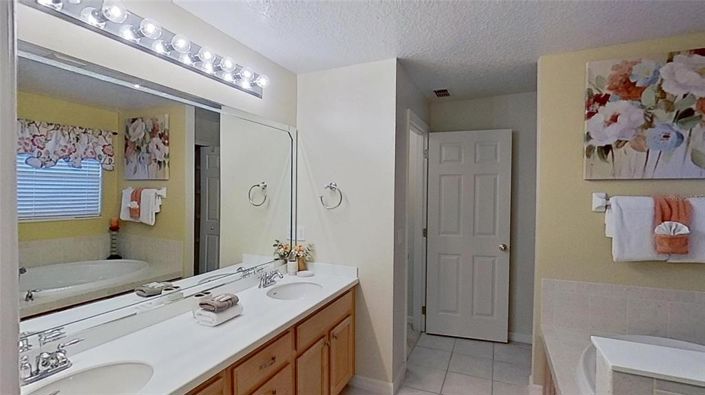 Image No.31-5 Bed Property for sale