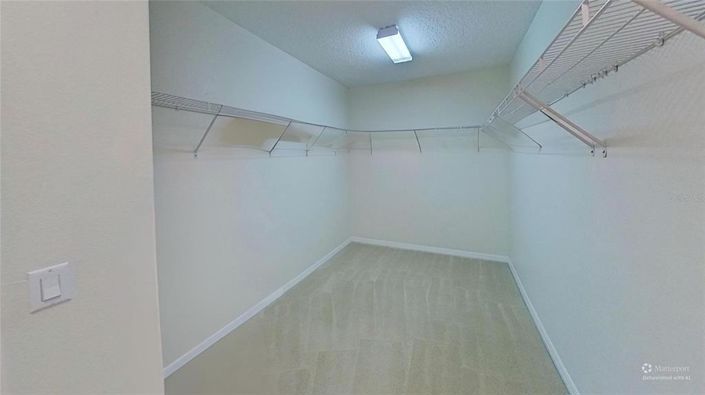 Image No.37-5 Bed Property for sale