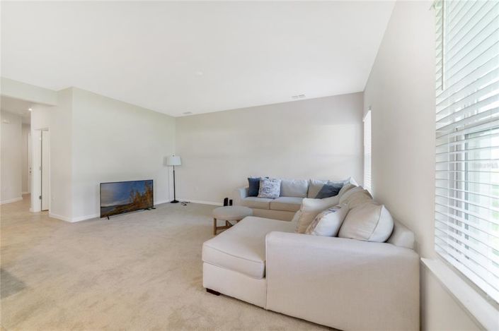 Image No.9-5 Bed Property for sale