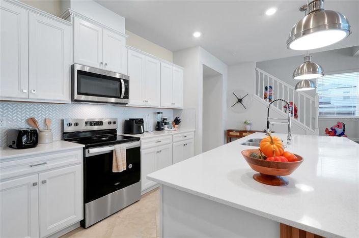 Image No.14-5 Bed Townhouse for sale