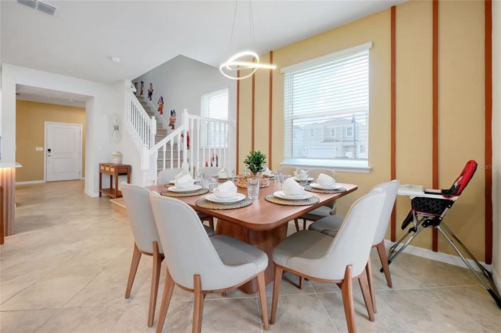 Image No.17-5 Bed Townhouse for sale